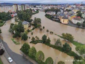Postižení povodněmi mohou žádat o finanční pomoc ve výši 40 000 korun od státu